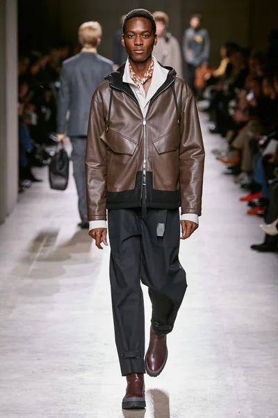 Look 22